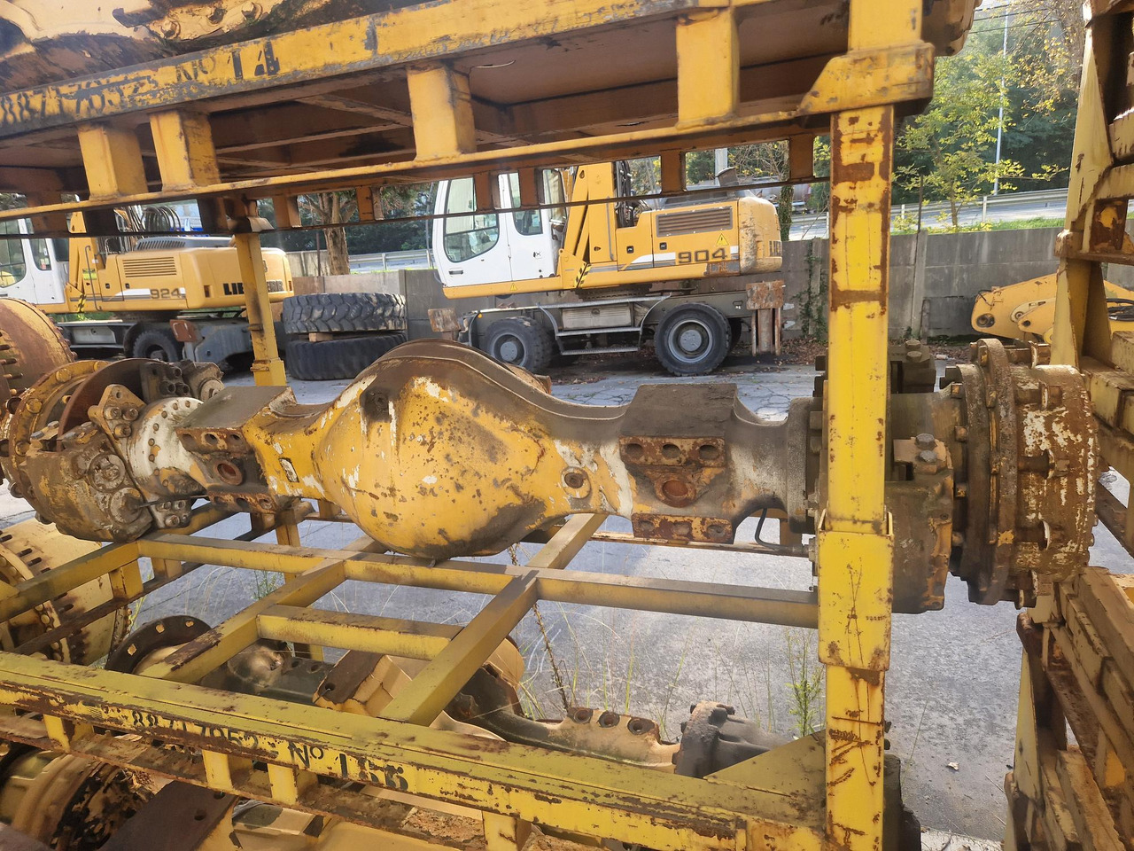 EJE DELANTERO/TRASERO DE VOLVO A25C - Asis un rezerves daļas - Celtniecības tehnika: foto 2 EJE DELANTERO/TRASERO DE VOLVO A25C - Asis un rezerves daļas - Celtniecības tehnika: foto 2