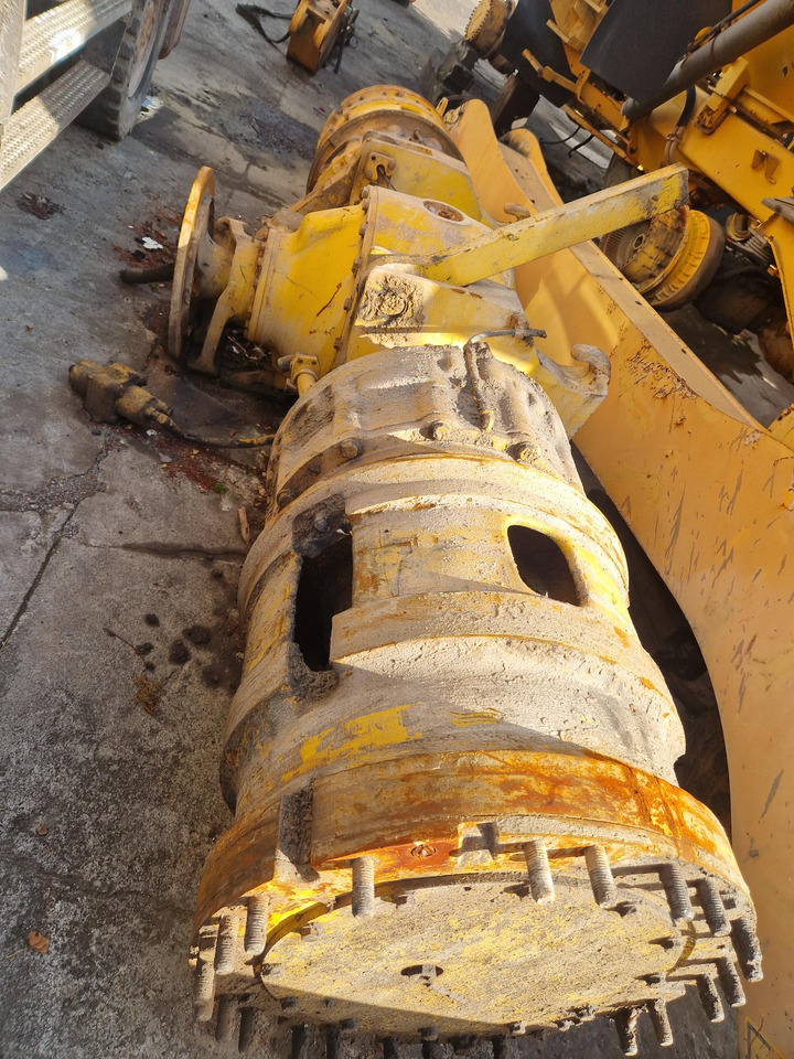 EJE TRASERO KOMATSU KWA055HD-4 - Asis un rezerves daļas - Celtniecības tehnika: foto 2 EJE TRASERO KOMATSU KWA055HD-4 - Asis un rezerves daļas - Celtniecības tehnika: foto 2