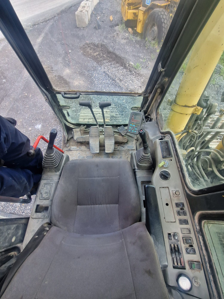 KOMATSU PC 340.6 - Kāpurķēžu ekskavators: foto 4 KOMATSU PC 340.6 - Kāpurķēžu ekskavators: foto 4