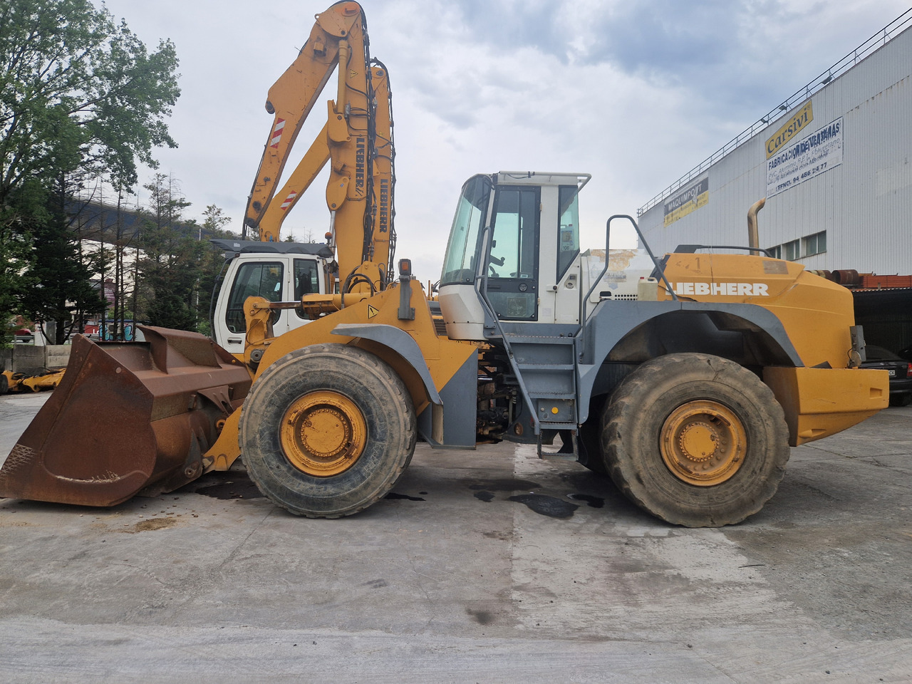 LIEBHERR L564 N/S: 4620899 (2001) - Riteņu iekrāvējs: foto 1 LIEBHERR L564 N/S: 4620899 (2001) - Riteņu iekrāvējs: foto 1
