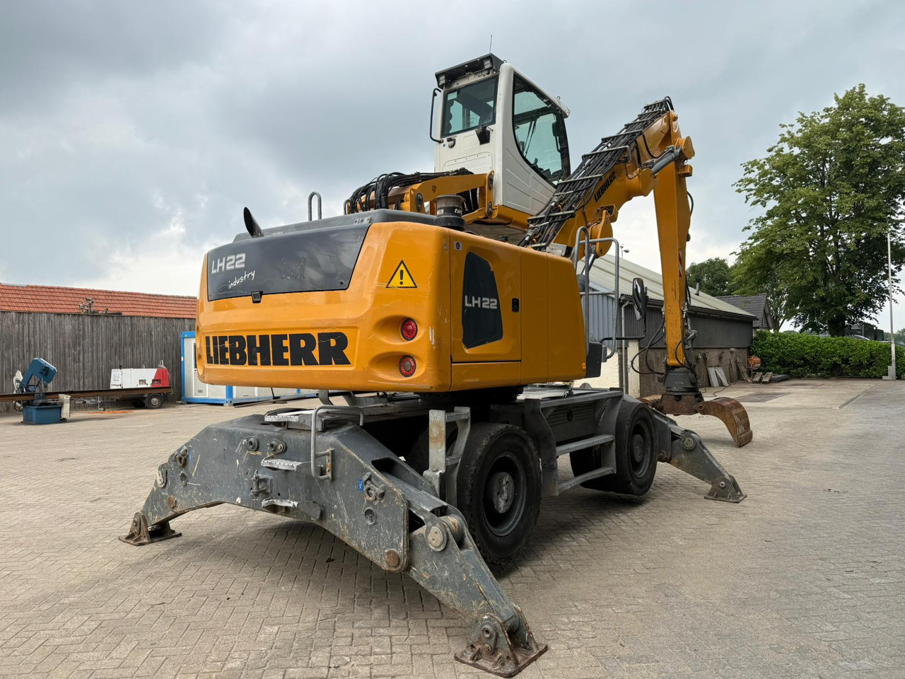 LIEBHERR LH22M - Atkritumu iekrāvējs: foto 2 LIEBHERR LH22M - Atkritumu iekrāvējs: foto 2