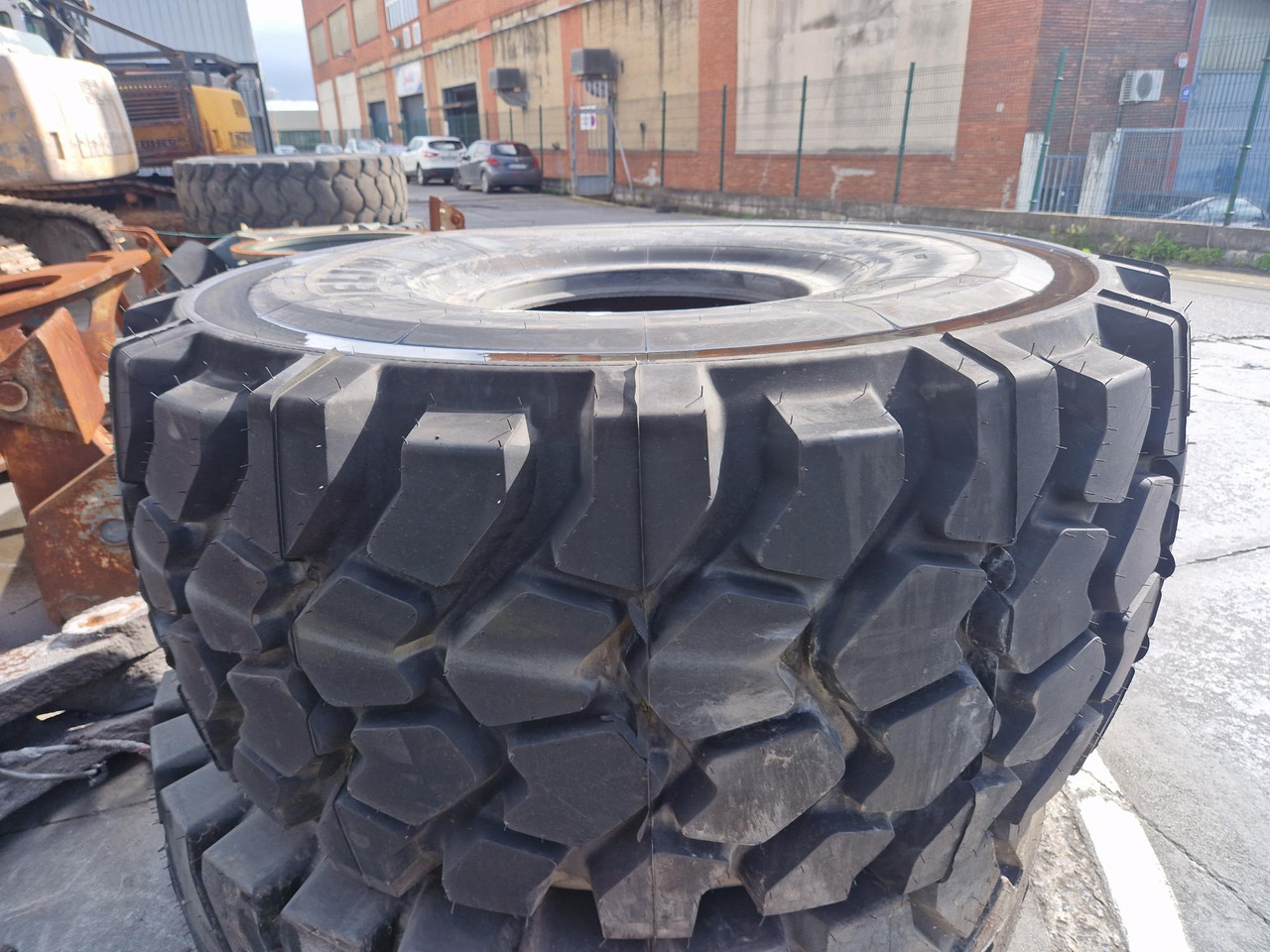 MICHELIN 29,5R25 SIN USAR - Ritenis - Celtniecības tehnika: foto 1 MICHELIN 29,5R25 SIN USAR - Ritenis - Celtniecības tehnika: foto 1