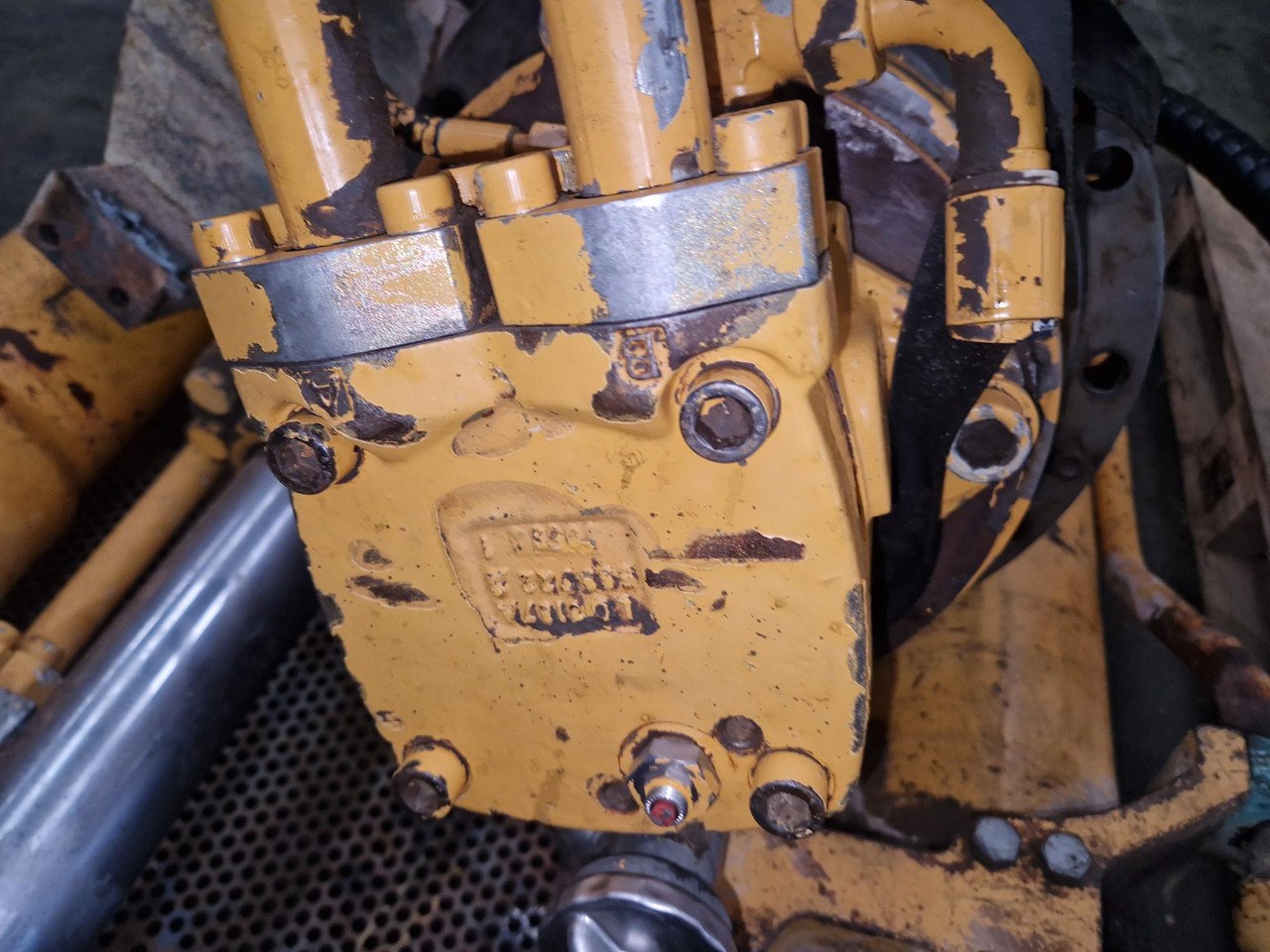 MOTOR DE GIRO FMF090 R944 - Hidrauliskais motors - Celtniecības tehnika: foto 1 MOTOR DE GIRO FMF090 R944 - Hidrauliskais motors - Celtniecības tehnika: foto 1