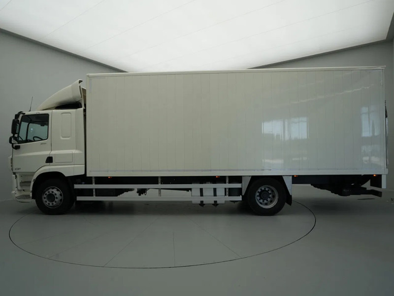 DAF CF 300 FA Sleeping Cab, New APK, Full Tank, New Tacho, 2t Laadklep - Kravas automašīna ar slēgto virsbūvi: foto 3 DAF CF 300 FA Sleeping Cab, New APK, Full Tank, New Tacho, 2t Laadklep - Kravas automašīna ar slēgto virsbūvi: foto 3