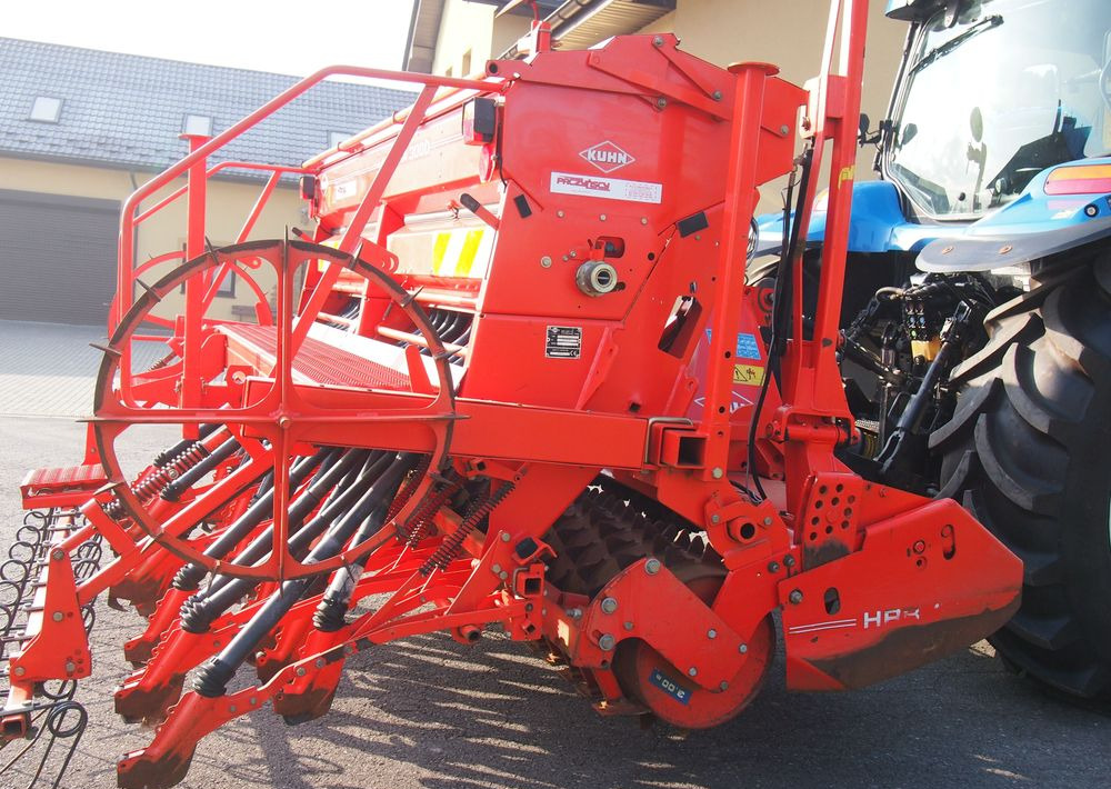 Kombinētā sējmašīna Agregat uprawowo-siewny Kuhn Kuhn HRB302D I INTEGRA 3000 2002 Brona wirowa + siewnik KUHN agregat uprawowo-siewny 3m: foto 7 Kombinētā sējmašīna Agregat uprawowo-siewny Kuhn Kuhn HRB302D I INTEGRA 3000 2002 Brona wirowa + siewnik KUHN agregat uprawowo-siewny 3m: foto 7