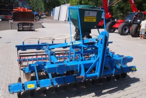 Agregat uprawowo-siewny Rabe Werk 2011 3m brona talerzowa z siewnikiem do poplonów - Kombinētā sējmašīna: foto 2 Agregat uprawowo-siewny Rabe Werk 2011 3m brona talerzowa z siewnikiem do poplonów - Kombinētā sējmašīna: foto 2