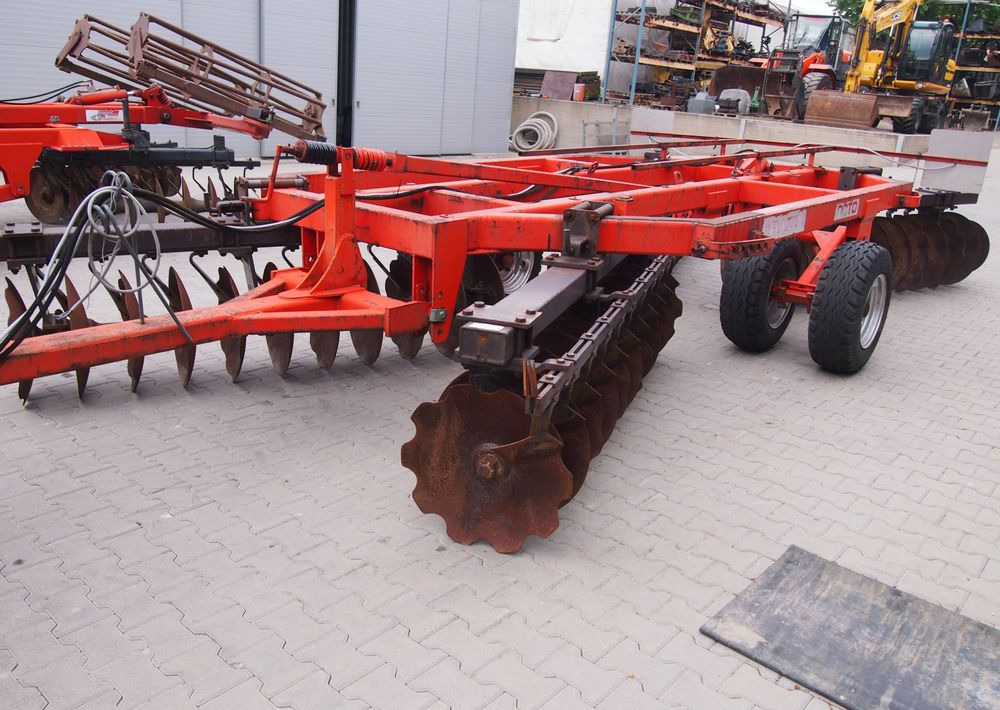 Brona talerzowa GOLZ 5m - Disku ecēša: foto 1 Brona talerzowa GOLZ 5m - Disku ecēša: foto 1