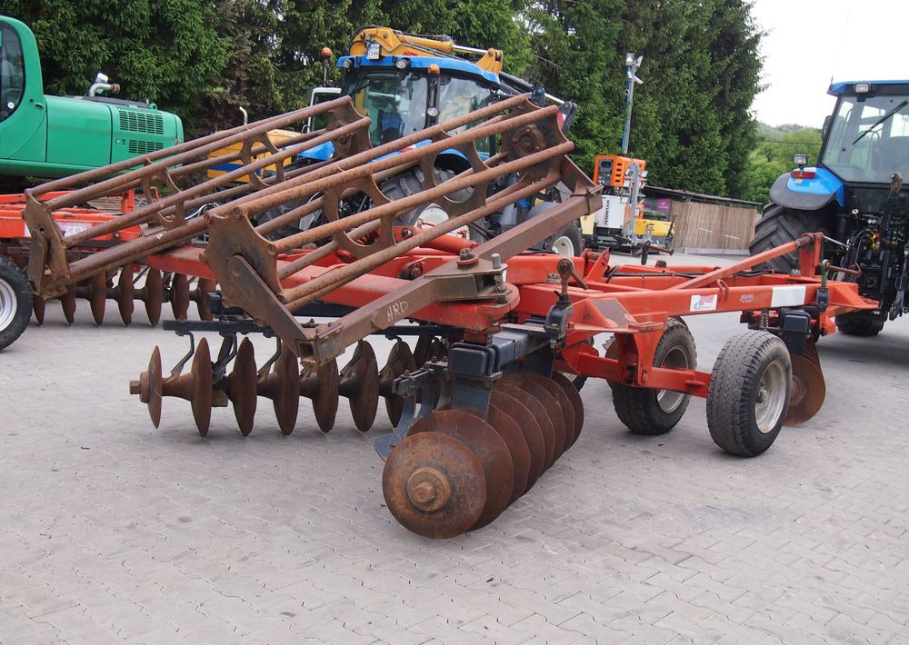 Brona talerzowa GREGOIRE-BESSON talerzówka 3,5m Brona talerzowa 3,5m z wałem - Disku ecēša: foto 1 Brona talerzowa GREGOIRE-BESSON talerzówka 3,5m Brona talerzowa 3,5m z wałem - Disku ecēša: foto 1