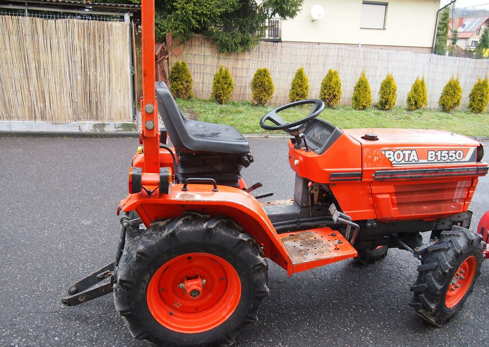 Ciągnik Kubota B1550 1994 traktorek KUBOTA 4x4 19KM - Traktors: foto 3 Ciągnik Kubota B1550 1994 traktorek KUBOTA 4x4 19KM - Traktors: foto 3