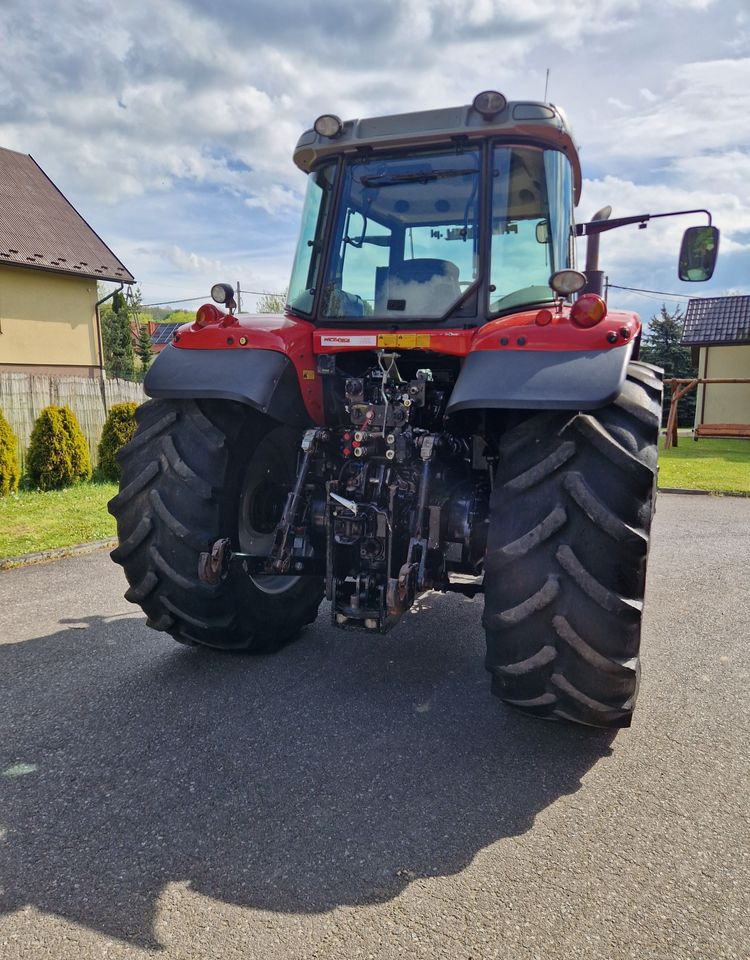 Ciągnik Massey Ferguson MF 7480 TV 2008 Massey Ferguson 7480 Dyna-TV - Traktors: foto 4 Ciągnik Massey Ferguson MF 7480 TV 2008 Massey Ferguson 7480 Dyna-TV - Traktors: foto 4