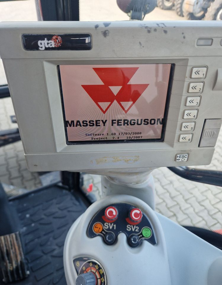 Traktors Ciągnik Massey Ferguson MF 7480 TV 2008 Massey Ferguson 7480 Dyna-TV: foto 8 Traktors Ciągnik Massey Ferguson MF 7480 TV 2008 Massey Ferguson 7480 Dyna-TV: foto 8