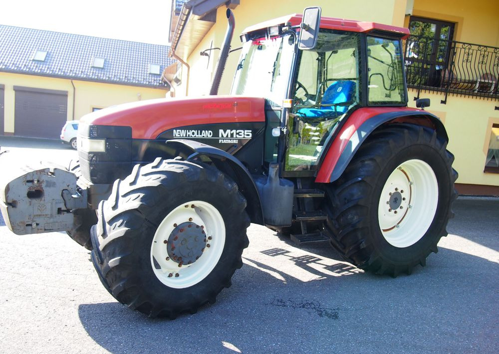 Ciągnik New Holland NH M 135 1998 NEW HOLLAND TM M135 - Traktors: foto 5 Ciągnik New Holland NH M 135 1998 NEW HOLLAND TM M135 - Traktors: foto 5