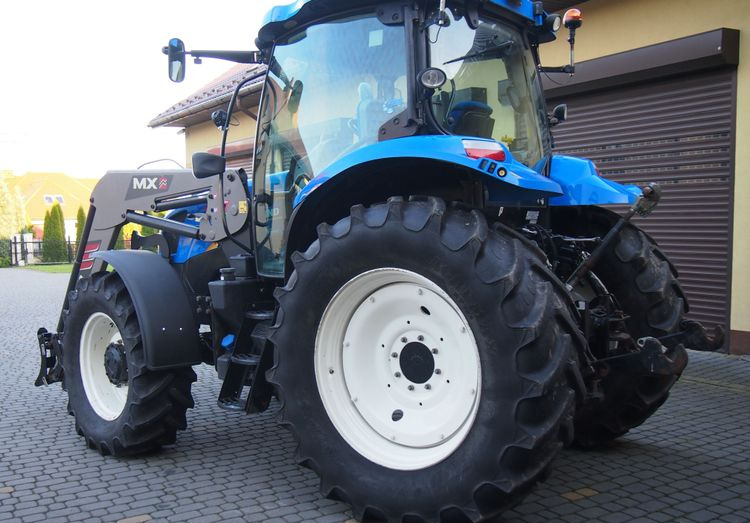 Ciągnik New Holland NH T6.140 2016 New Holland z Ładowaczem czołowym TUR - Traktors: foto 3 Ciągnik New Holland NH T6.140 2016 New Holland z Ładowaczem czołowym TUR - Traktors: foto 3