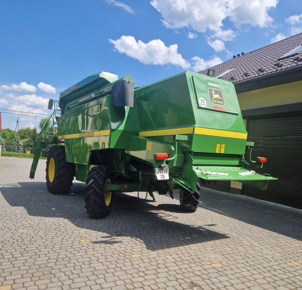 Kombajn zbożawy John deere 2254 2000 Kombajn John Deere JD - Labības kombains: foto 4 Kombajn zbożawy John deere 2254 2000 Kombajn John Deere JD - Labības kombains: foto 4