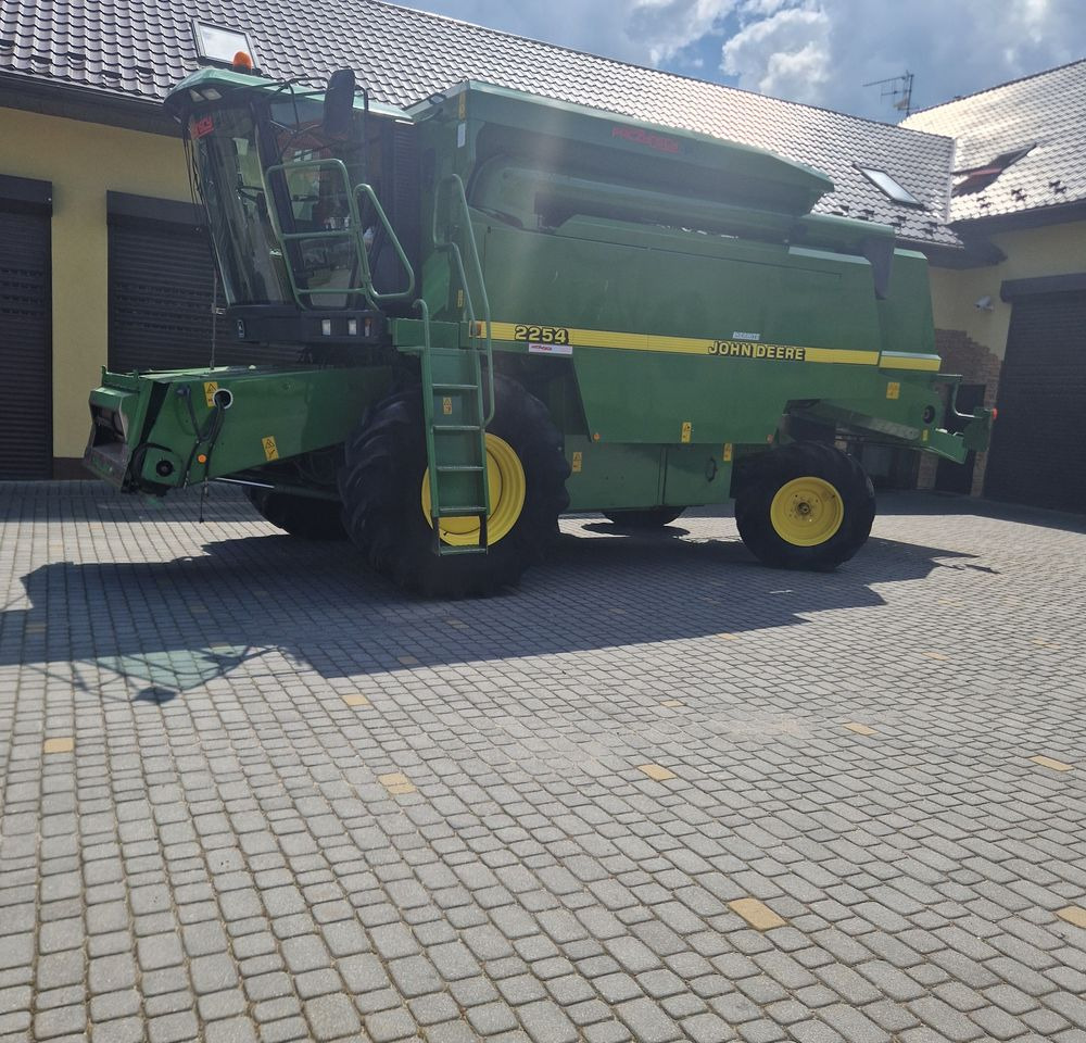 Kombajn zbożawy John deere 2254 2000 Kombajn John Deere JD - Labības kombains: foto 5 Kombajn zbożawy John deere 2254 2000 Kombajn John Deere JD - Labības kombains: foto 5