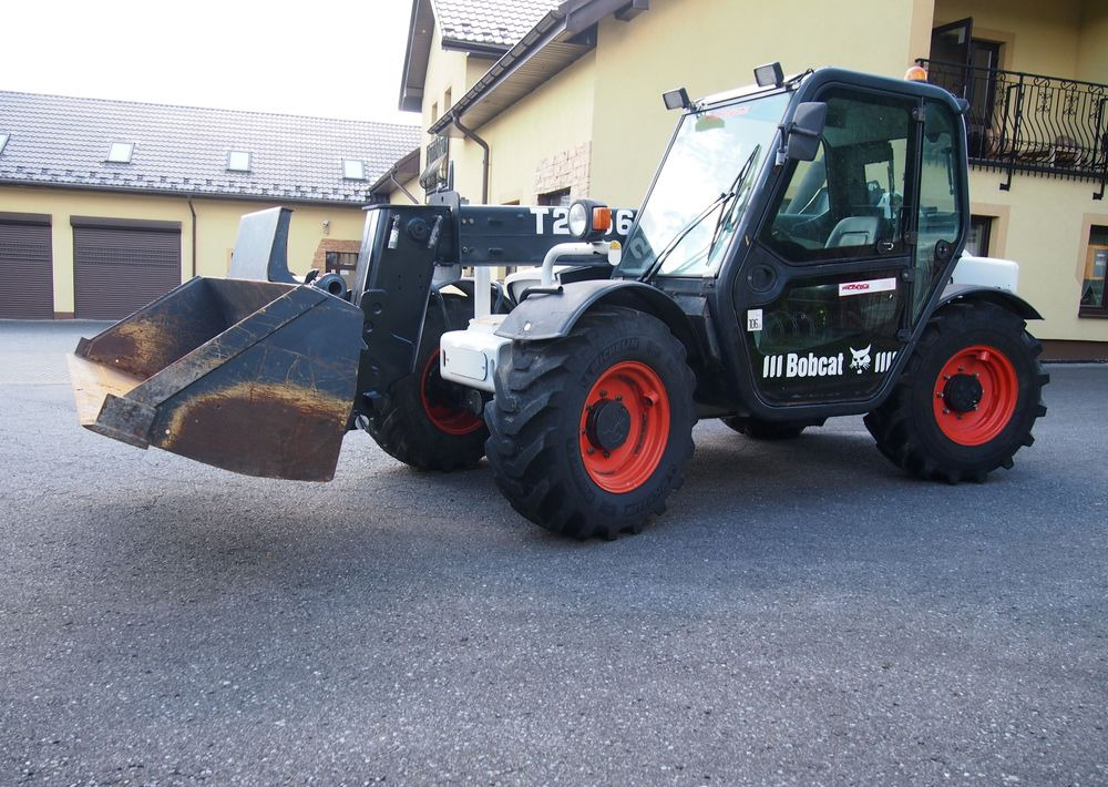 Teleskopiskais iekrāvējs Ładowarka teleskopowa Bobcat T2556 2005 Ładowarka teleskopowa BOBCAT: foto 19