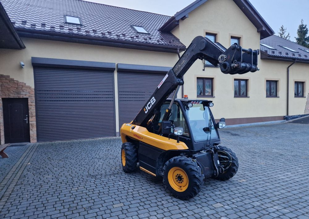 Ładowarka teleskopowa JCB 516-40 2017 Ładowarka teleskopowa JCB - Teleskopiskais iekrāvējs: foto 1 Ładowarka teleskopowa JCB 516-40 2017 Ładowarka teleskopowa JCB - Teleskopiskais iekrāvējs: foto 1