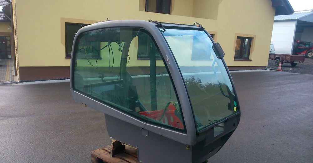 Ładowarka teleskopowa Manitou MT, MLT 2005 Kabina do Manitou - Kabīne - Iekraušanas tehnika: foto 3 Ładowarka teleskopowa Manitou MT, MLT 2005 Kabina do Manitou - Kabīne - Iekraušanas tehnika: foto 3