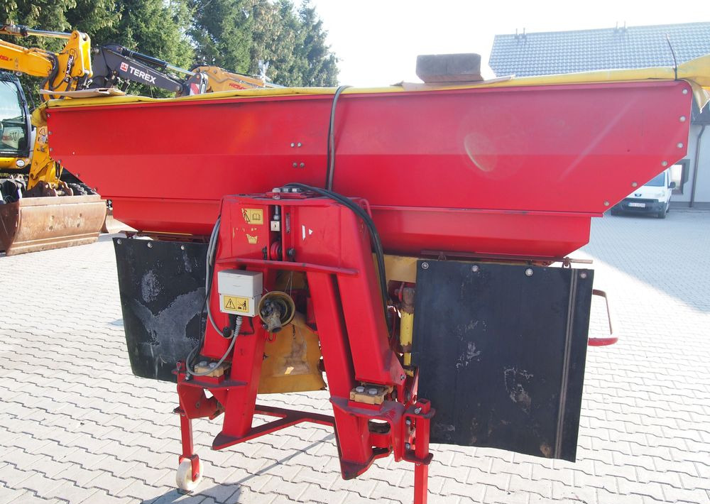 Rozsiewacz nawozów Lely 2 tony z wagą i komputerem wysiewającym - Minerālmēslu izkliedētājs: foto 2 Rozsiewacz nawozów Lely 2 tony z wagą i komputerem wysiewającym - Minerālmēslu izkliedētājs: foto 2