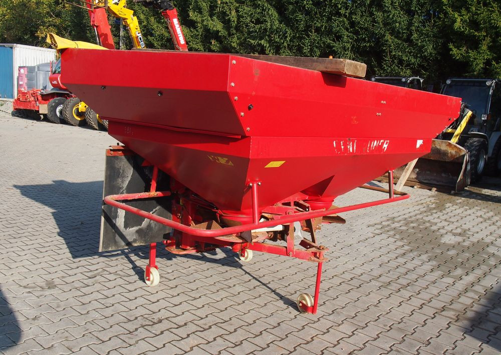Rozsiewacz nawozów Lely 2 tony z wagą i komputerem wysiewającym - Minerālmēslu izkliedētājs: foto 1 Rozsiewacz nawozów Lely 2 tony z wagą i komputerem wysiewającym - Minerālmēslu izkliedētājs: foto 1