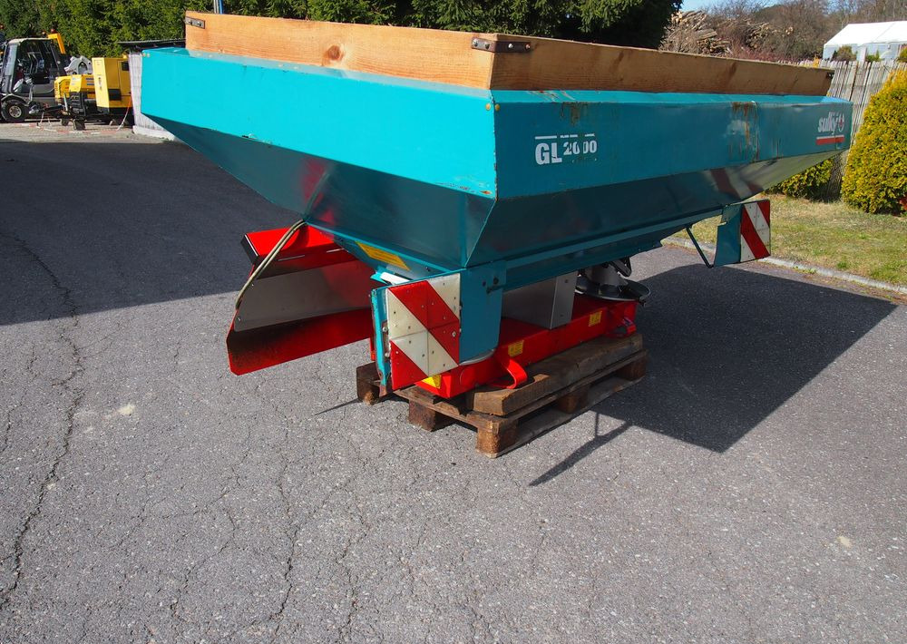 Rozsiewacz nawozów Sulky DPX GL 2000 18-24m Rozsiewacz nawozów Sulky - Minerālmēslu izkliedētājs: foto 3 Rozsiewacz nawozów Sulky DPX GL 2000 18-24m Rozsiewacz nawozów Sulky - Minerālmēslu izkliedētājs: foto 3