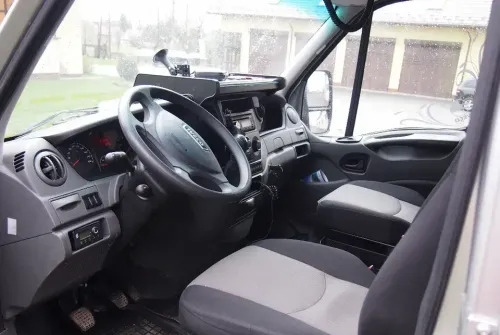 Samochód Iveco Daily 35c21 2012 DMC 3,5T DOKA dubel kabina - Furgons ar tentu, Kravas-pasažieru furgons: foto 5 Samochód Iveco Daily 35c21 2012 DMC 3,5T DOKA dubel kabina - Furgons ar tentu, Kravas-pasažieru furgons: foto 5