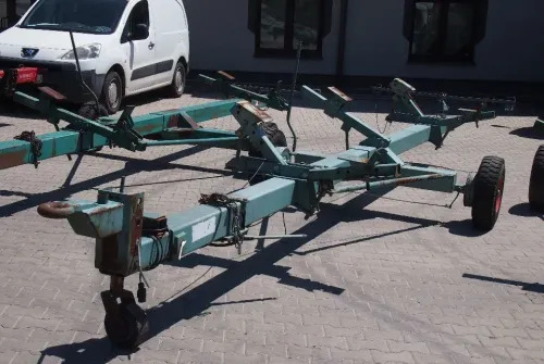 Wózek do kombajnu pod heder do zboża - Hederu piekabe: foto 4 Wózek do kombajnu pod heder do zboża - Hederu piekabe: foto 4