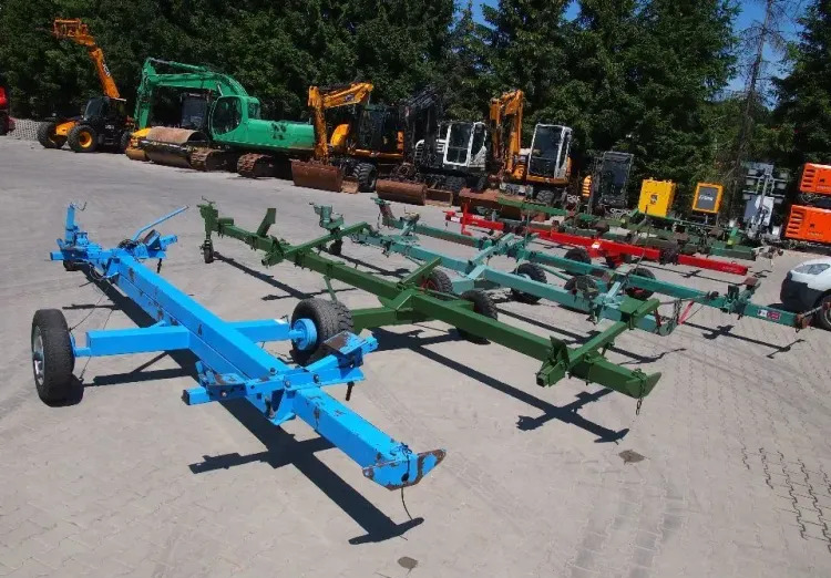 Wózek do kombajnu pod heder do zboża - Hederu piekabe: foto 1 Wózek do kombajnu pod heder do zboża - Hederu piekabe: foto 1