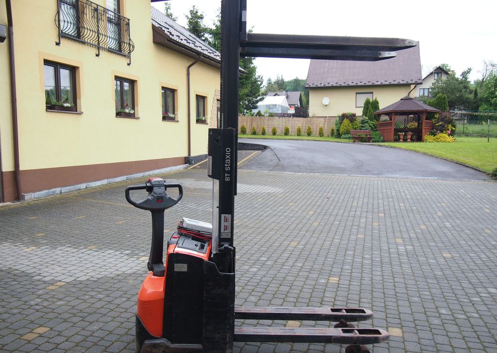 Elektroiekrāvējs Wózek elektryczny Toyota  2013: foto 7