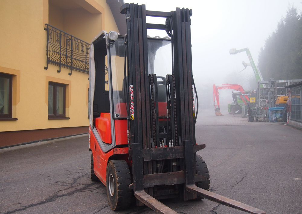 Wózek widłowy Toyota 8f 2011 TRIPLEX - Gāzes iekrāvējs: foto 3 Wózek widłowy Toyota 8f 2011 TRIPLEX - Gāzes iekrāvējs: foto 3