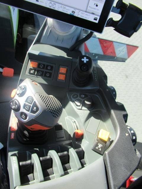 Claas Xerion 5000 Trac - Traktors: foto 3 Claas Xerion 5000 Trac - Traktors: foto 3