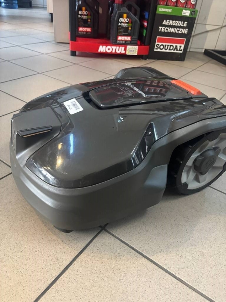 Husqvarna Automower 310 - Zāles pļāvējs: foto 1 Husqvarna Automower 310 - Zāles pļāvējs: foto 1