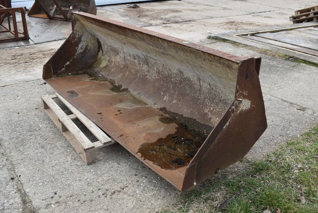 Łyżki do ładowarki CAT , JCB, CASE, SCORPION,KRAME - Kauss - Celtniecības tehnika: foto 5 Łyżki do ładowarki CAT , JCB, CASE, SCORPION,KRAME - Kauss - Celtniecības tehnika: foto 5