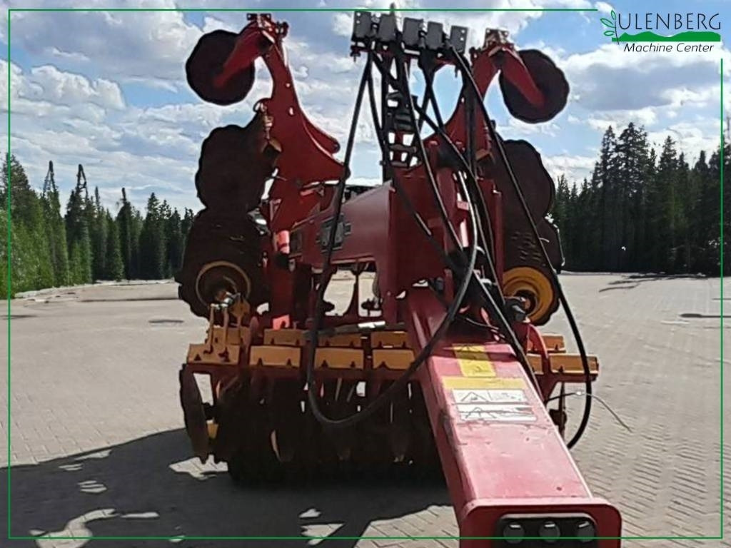 Vaderstad Carrier 420 - Disku ecēša: foto 1 Vaderstad Carrier 420 - Disku ecēša: foto 1