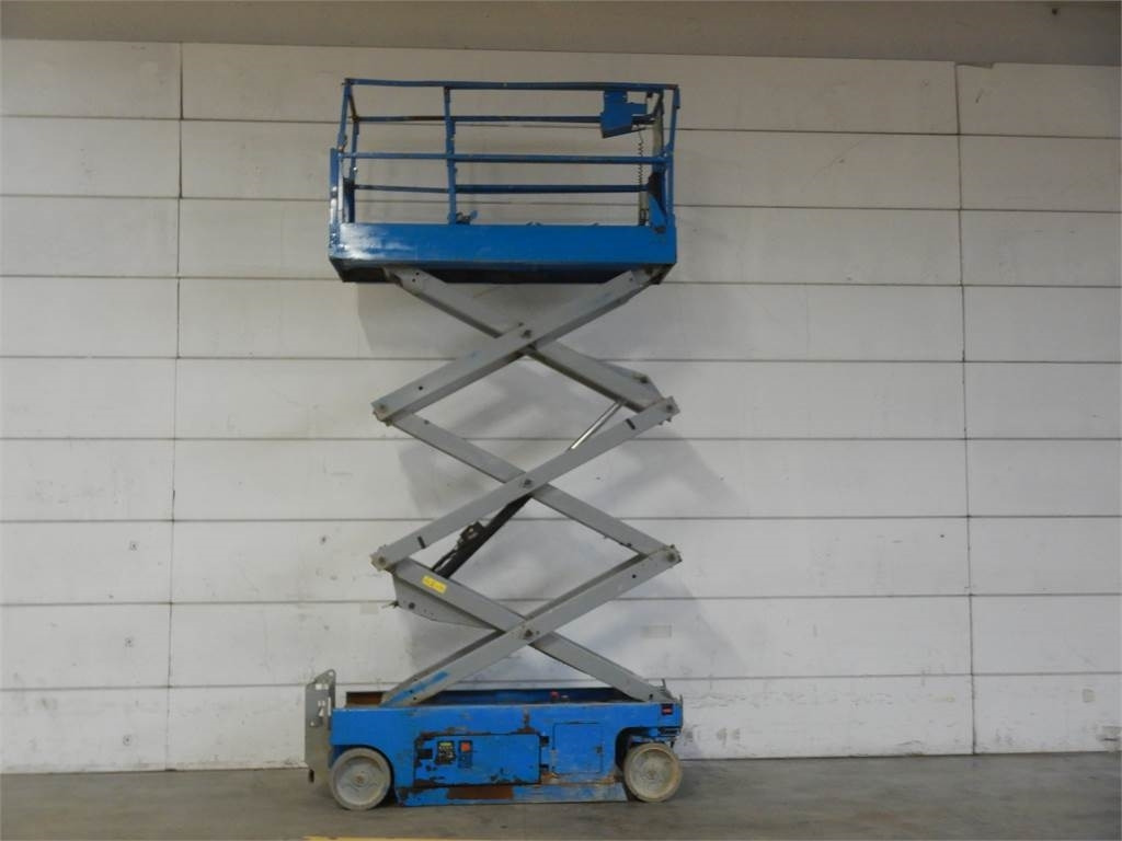 Genie GS2032 - Šķērveida pacēlājs: foto 5 Genie GS2032 - Šķērveida pacēlājs: foto 5