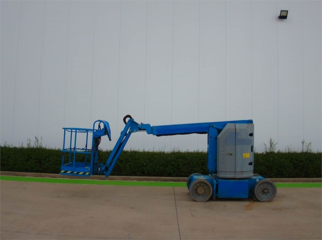 Genie Z30-20N - Izlices pacēlājs: foto 1 Genie Z30-20N - Izlices pacēlājs: foto 1