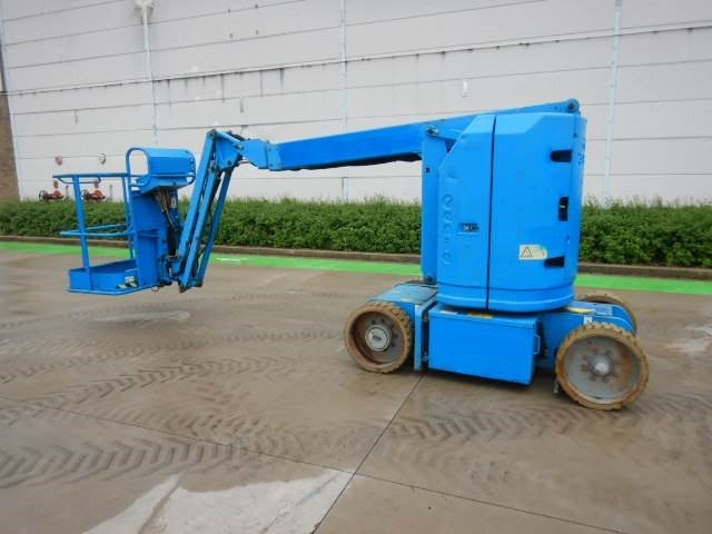 Genie Z30-20N - Izlices pacēlājs: foto 2 Genie Z30-20N - Izlices pacēlājs: foto 2