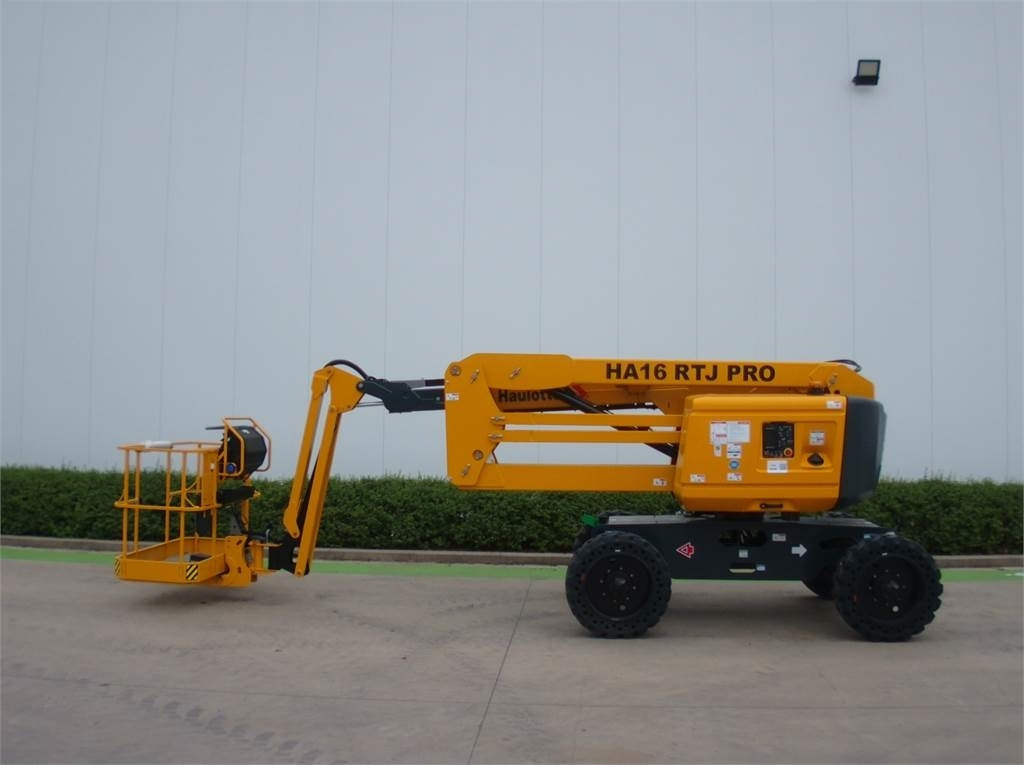 Haulotte HA16RTJ Pro - Izlices pacēlājs: foto 1 Haulotte HA16RTJ Pro - Izlices pacēlājs: foto 1