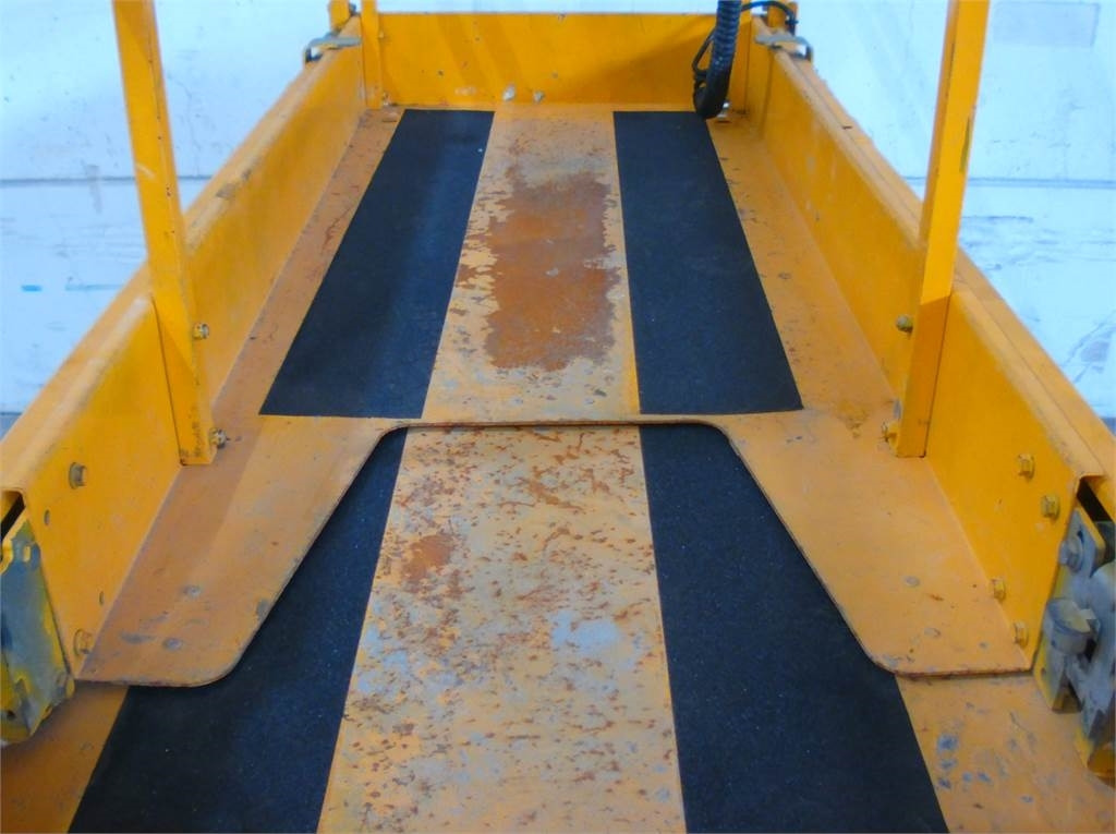 Šķērveida pacēlājs Haulotte Optimum 8AC: foto 11 Šķērveida pacēlājs Haulotte Optimum 8AC: foto 11