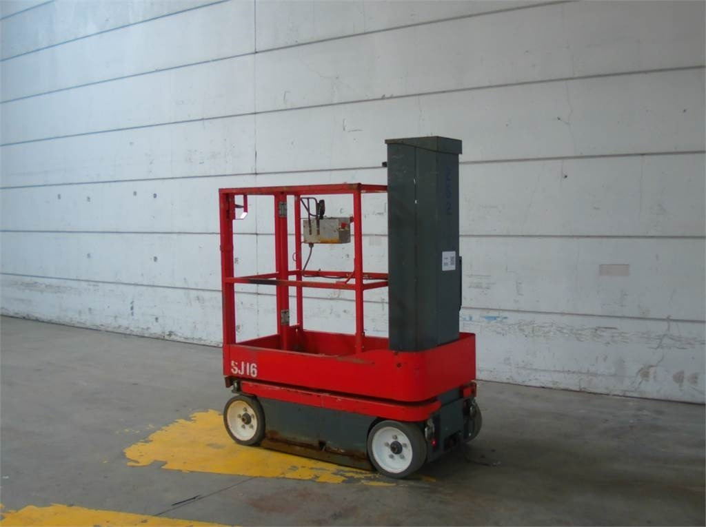 SkyJack SJ16 - Torņa pacēlājs: foto 2 SkyJack SJ16 - Torņa pacēlājs: foto 2