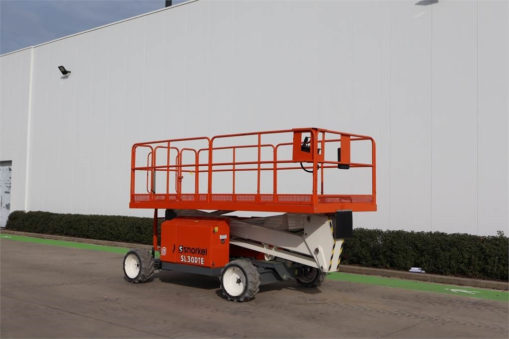 Snorkel SL30RTE - Šķērveida pacēlājs: foto 3 Snorkel SL30RTE - Šķērveida pacēlājs: foto 3