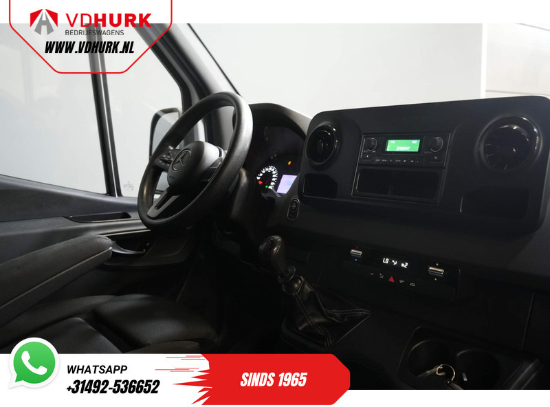 Mercedes-Benz Sprinter 314 2.2 CDI RWD EXPORT ONLY L2H2 Cruise/ Airco/ Trekhaak - Kravas mikroautobuss: foto 3 Mercedes-Benz Sprinter 314 2.2 CDI RWD EXPORT ONLY L2H2 Cruise/ Airco/ Trekhaak - Kravas mikroautobuss: foto 3