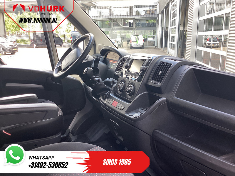 Peugeot Boxer 2.2 HDi 140 pk L2 EXPORT ONLY 3.0t Trekverm./ Navi/ Camera/ PDC/ Cruise/ Airco - Kravas mikroautobuss: foto 3 Peugeot Boxer 2.2 HDi 140 pk L2 EXPORT ONLY 3.0t Trekverm./ Navi/ Camera/ PDC/ Cruise/ Airco - Kravas mikroautobuss: foto 3