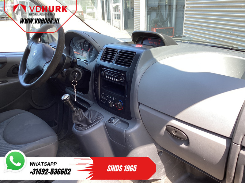 Peugeot Expert 1.6 HDI L2 DC Dubbel Cabine EXPORT ONLY DB Riem V.V./ APK 5-26'/ Airco/ Trekhaak - Mazs furgons, Kravas-pasažieru furgons: foto 3 Peugeot Expert 1.6 HDI L2 DC Dubbel Cabine EXPORT ONLY DB Riem V.V./ APK 5-26'/ Airco/ Trekhaak - Mazs furgons, Kravas-pasažieru furgons: foto 3