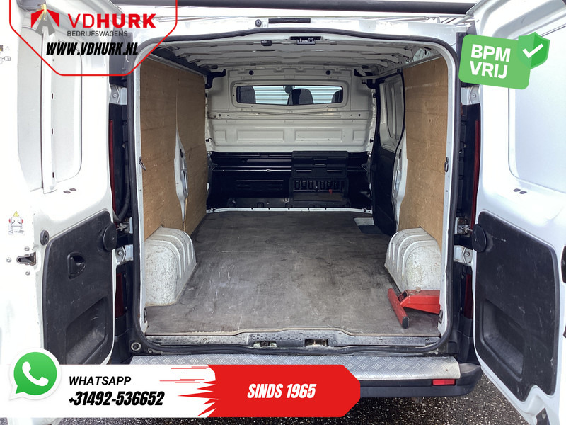 Renault Trafic 1.6 dCi 120 pk L2 BPM VRIJ! NL Auto/ 3 Pers./ Imperiaal/ Navi/ Airco/ Cruise/ PDC/ Trekhaak - Mazs furgons: foto 4 Renault Trafic 1.6 dCi 120 pk L2 BPM VRIJ! NL Auto/ 3 Pers./ Imperiaal/ Navi/ Airco/ Cruise/ PDC/ Trekhaak - Mazs furgons: foto 4