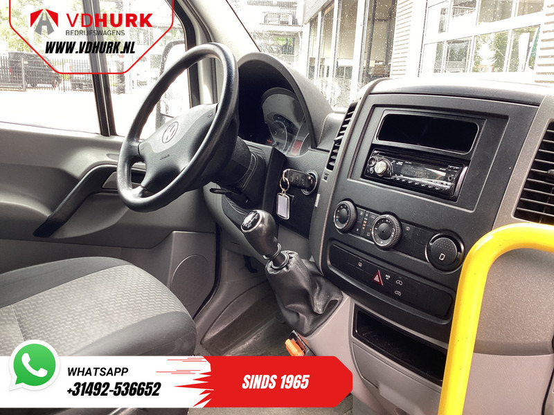 Volkswagen Crafter 35 2.0 TDI L3H2 EXPORT ONLY! €9.559 incl BTW/BPM Rolstoellift/ 9 Pers/ 9P/ Sidebars/ Rearbar/ Airco - Mikroautobuss, Pasažieru furgons: foto 3 Volkswagen Crafter 35 2.0 TDI L3H2 EXPORT ONLY! €9.559 incl BTW/BPM Rolstoellift/ 9 Pers/ 9P/ Sidebars/ Rearbar/ Airco - Mikroautobuss, Pasažieru furgons: foto 3