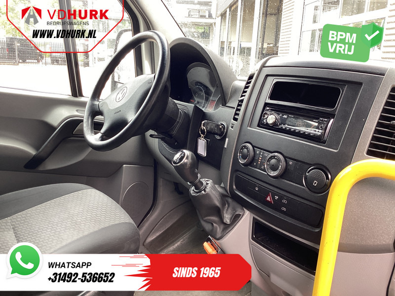 Volkswagen Crafter 35 2.0 TDI L3H2 EXPORT ONLY! €9.559 incl BTW/BPM Rolstoellift/ 9 Pers/ 9P/ Sidebars/ Rearbar/ Airco - Mikroautobuss, Pasažieru furgons: foto 3 Volkswagen Crafter 35 2.0 TDI L3H2 EXPORT ONLY! €9.559 incl BTW/BPM Rolstoellift/ 9 Pers/ 9P/ Sidebars/ Rearbar/ Airco - Mikroautobuss, Pasažieru furgons: foto 3