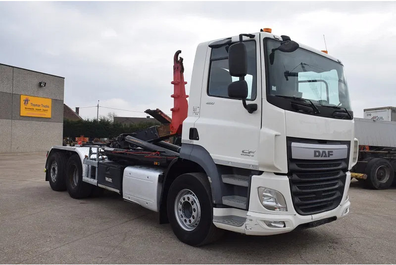 DAF CF 460 - Pacēlājs ar āķi: foto 5 DAF CF 460 - Pacēlājs ar āķi: foto 5