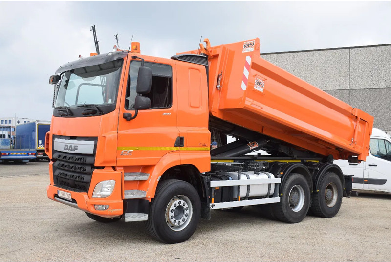 DAF CF 460 - Pacēlājs ar āķi: foto 2 DAF CF 460 - Pacēlājs ar āķi: foto 2