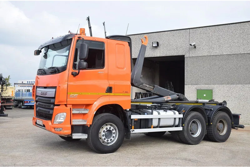 DAF CF 460 - Pacēlājs ar āķi: foto 4 DAF CF 460 - Pacēlājs ar āķi: foto 4